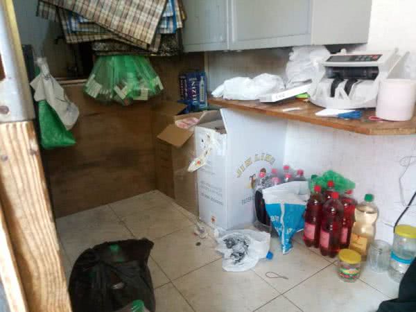 На рынке Болграда выявили торговые точки, в которых продавали безакцизный алкоголь и сигареты