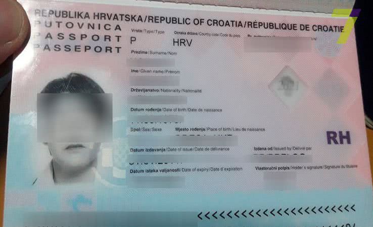 Нарушительница с двойным гражданством пыталась подкупить одесских пограничников (фото)