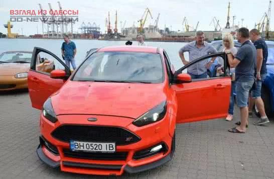 В Одессе прошел впечатляющий автомобильный «Тюнинг фест»