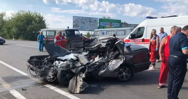 Четверо людей загинули в ДТП на трасі в Одеській області