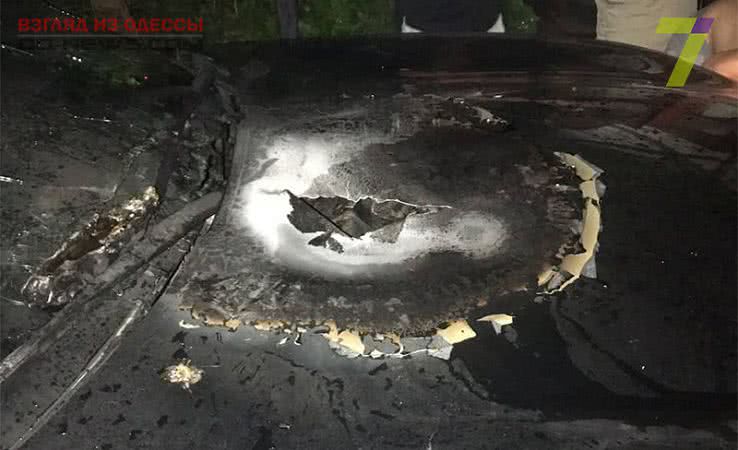 Пока все спали, в Одессе сожгли автомобили