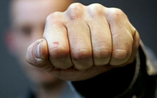 Приезжий подросток избил и ограбил одессита