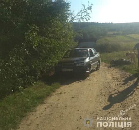 В Одесской области столкнулись автомобиль и мопед: есть пострадавшие