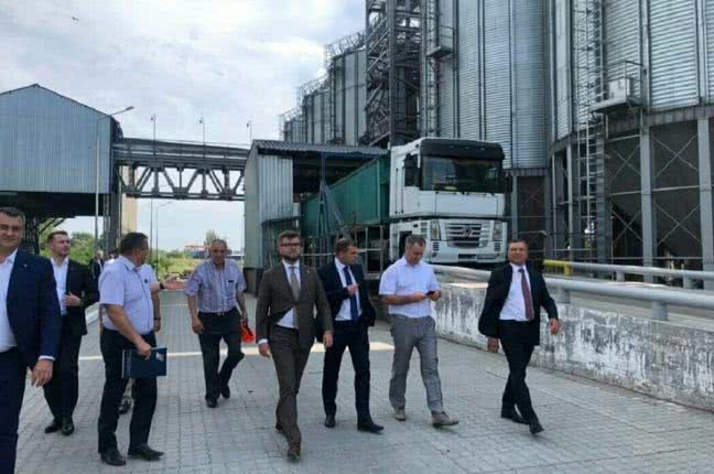 «Укрзализныця» открыла в Одессе первый зерновой терминал
