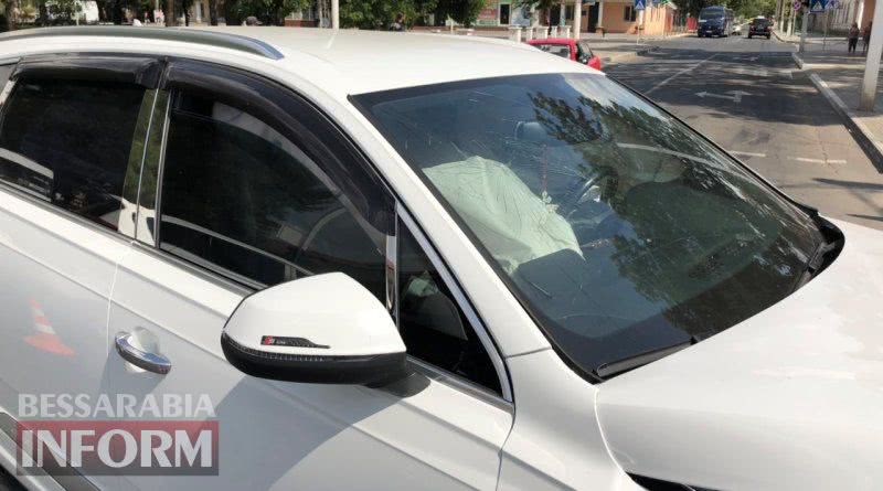 В центре Измаила Audi Q7, "проскакивая" на красный сигнал светофора, протаранил Hyundai