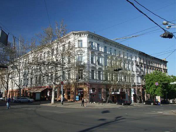 Больше 33 млн грн из бюджета города готовы потратить на реставрацию 4 памятников архитектуры в центре Одессы. Фото