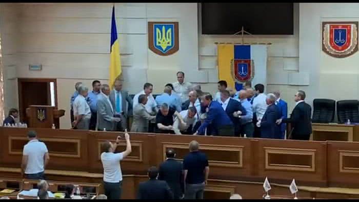 Депутаты подрались в Одесском облсовете (видео)