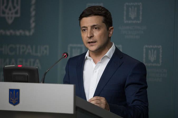Зеленский надеется побольше  земли продать иностранным компаниям, особенно на Юге Украины