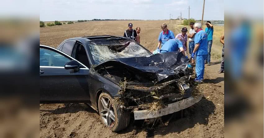 Смерть на трассе: на Одесчине Mercedes сбил продавца арбузов и покупательницу