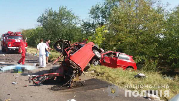 Под Одессой произошло масштабное ДТП: четверо погибших (ФОТО, ВИДЕО)