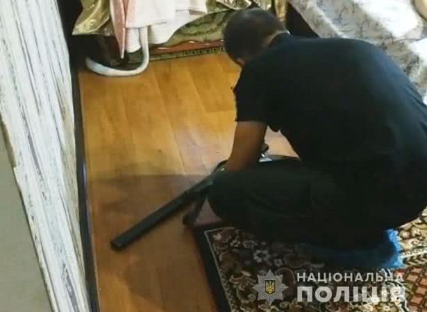 В Одеській області чоловік з рушниці вбив дружину, після чого застрелився