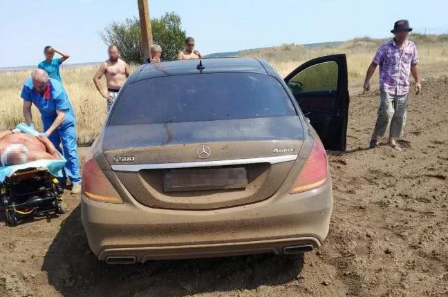 Трагедия на трассе «Одесса-Киев»: водитель сбил двух людей на обочине (ФОТО)