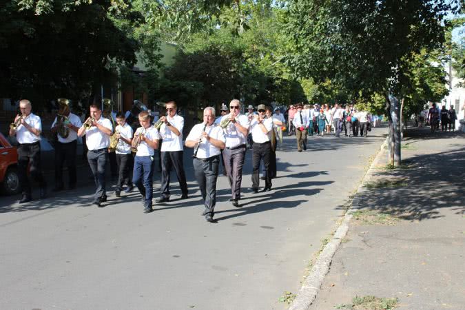 Белгород-Днестровский торжественно и красиво отметил три праздника (фото)