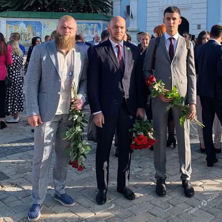 Снятие неприкосновенности, создание фракций и новое правительство: как прошел первый день в Раде для одесских нардепов