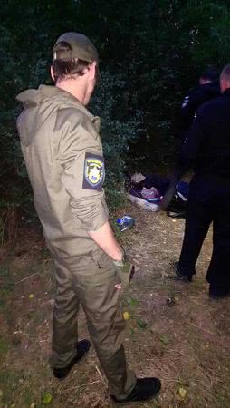 В Черноморске рядом с детсадом нашли труп наркомана. Фото
