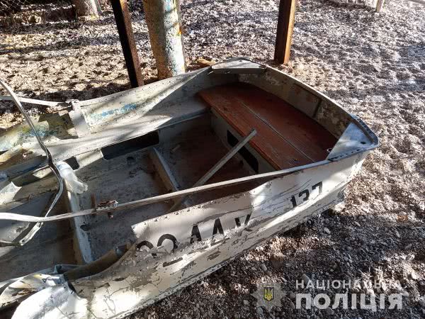 В Одессе полиция нашла яхту, скрывшуюся с места морской аварии. Фото