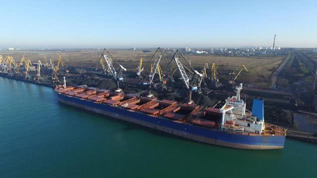 В порту Пивденный установили очередной абсолютный рекорд грузоперевалки
