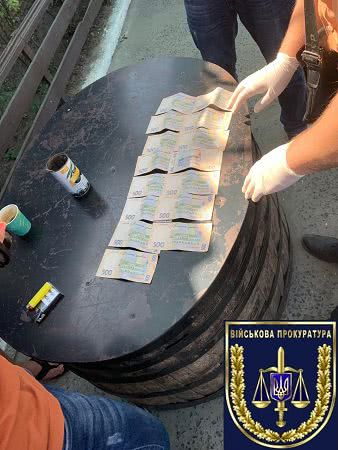 На курорте в Одесской области предприниматель пытался дать взятку пограничнику