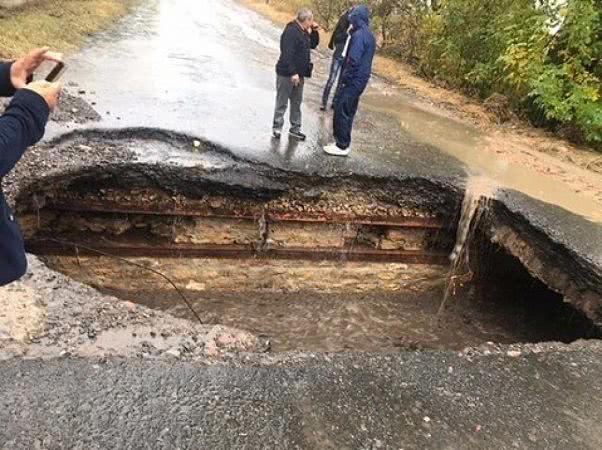 Злива в Одеській області зруйнувала міст