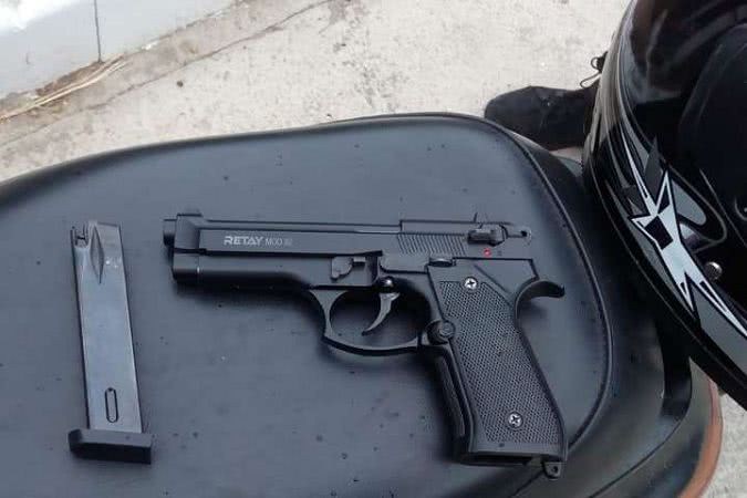 Поліцейські вилучили нелегальну зброю у мешканця Білгород-Дністровського