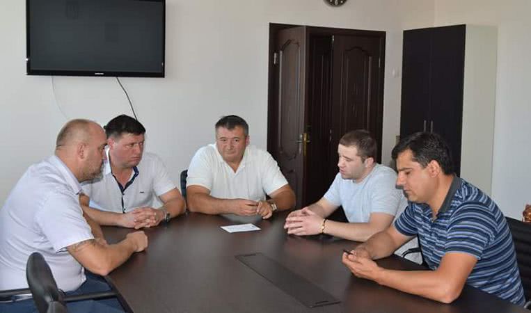 Освобожденный моряк Владимир Варимез приехал на родину в Болградский район