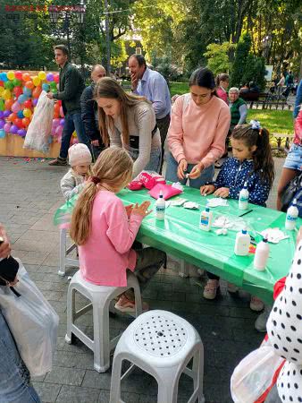 День благодарения праздновали в Одессе: конкурсы, соревнования и бесплатное мороженное