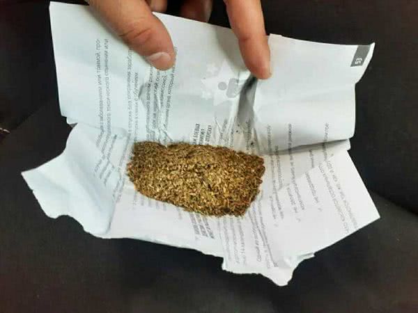 Нашел на улице и оставил для себя: в Измаиле патрульные задержали любителя наркотиков