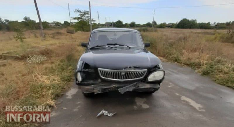 Измаильский район: в селе Матроска Opel после ДТП въехал в автобусную остановку