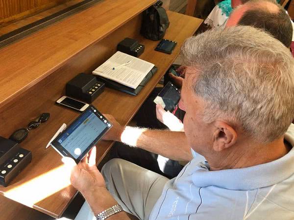 Депутаты Измаила голосуют с помощью новой электронной системы