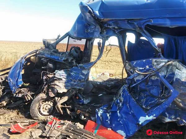 Полиция задержала водителя бензовоза. Он виновен в ДТП с маршруткой под Одессой