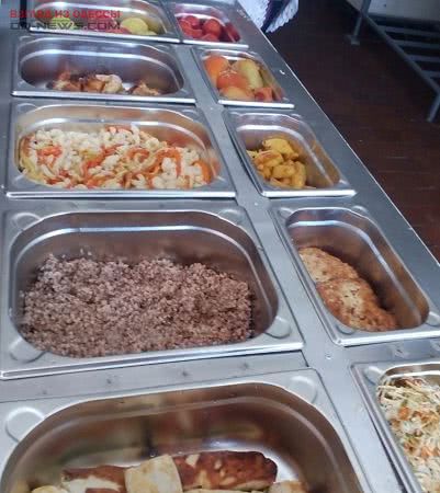 Учеников в школах Одессы стали кормить разнообразно и вкусно