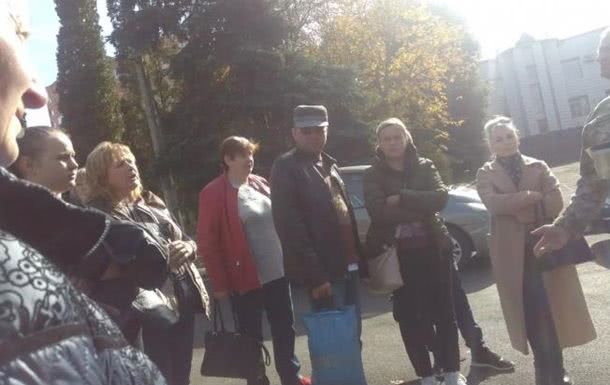 Осенний отлов призывников в Тернополе: посреди ночи ловили в публичных местах и затаскивали в автомобиль, заламывая им руки