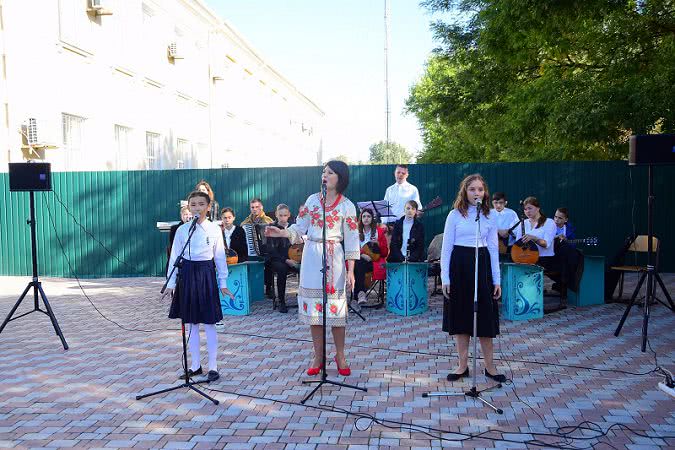 Детская музыкальная школа Измаила ко Дню защитника Украины подарила праздничный концерт пограничникам