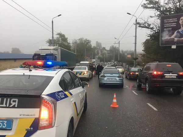 В Одесі зіткнулись шість автомобілів: є постраждалі