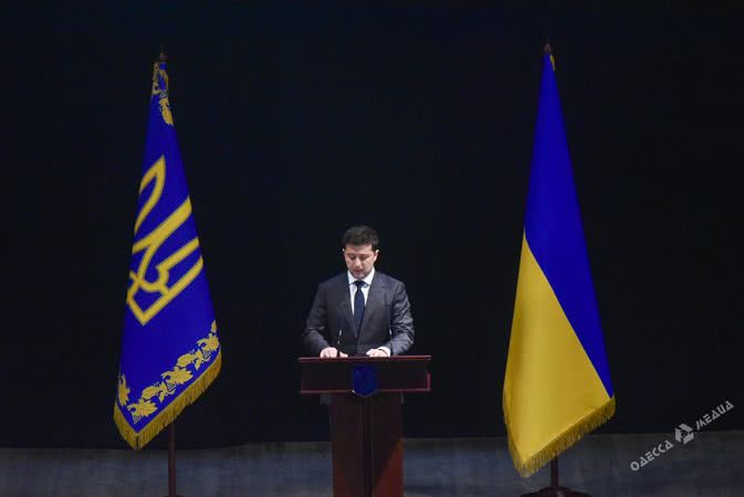 Зеленский снова в Одессе: президент представил нового губернатора и поздравил защитников Украины (фото)