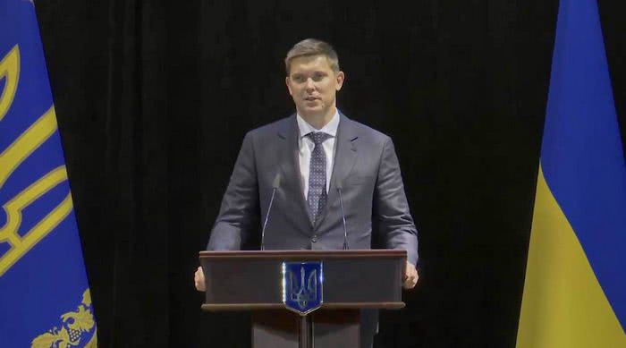 Зеленский представил нового руководителя Одесской области в филармонии (видео)
