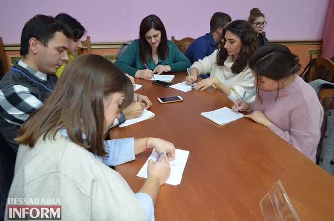 Молодежные команды Бессарабии сыграли в Измаиле в "Что? Где? Когда?" - лидерство получили хозяева турнира