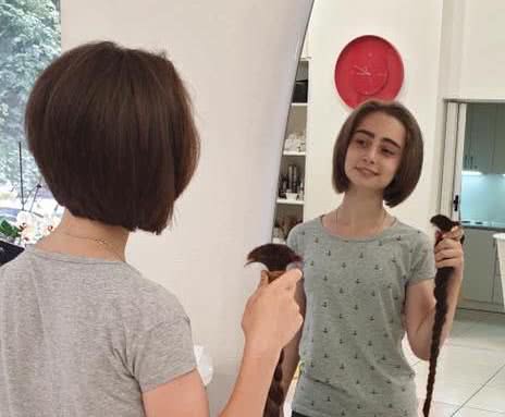 15-летняя одесситка отдала свою длинную косу на парик онкобольной девочке (ФОТО)