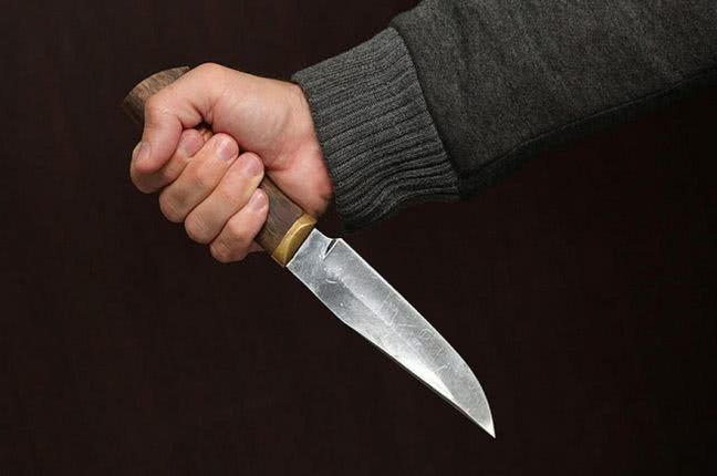 Одесса: мужчину, который нанёс жене 9 ножевых ранений, оставили в СИЗО