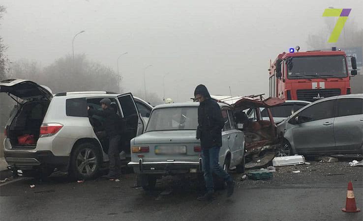 ДТП с участием девяти автомобилей произошло на въезде в Одессу (фото)