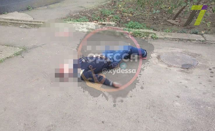 Мужчина выпрыгнул из окна многоэтажки в Киевском районе Одессы (фото)