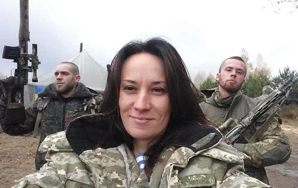 После обысков волонтер снова угрожала Зеленскому