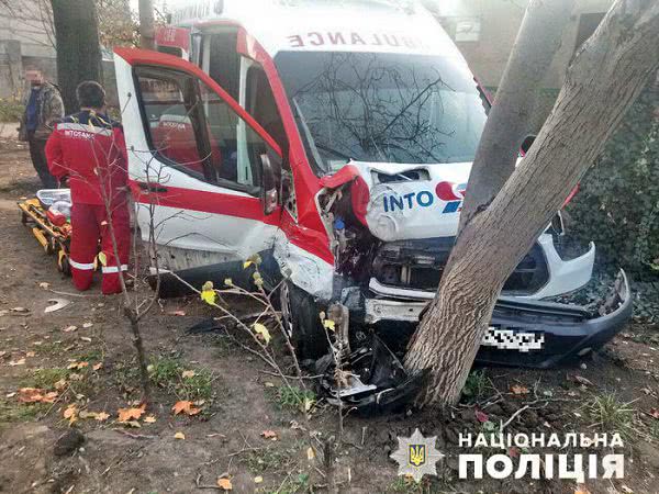 Одесская скорая помощь попала в ДТП — врач и пациент получили травмы