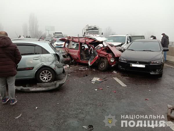 ДТП на выезде из Одессы: 3 автоаварии, при участии 11 автомобилей