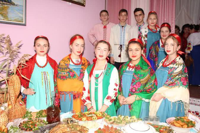 В Измаиле прошёл фестиваль национальных обрядов, кухни и вин