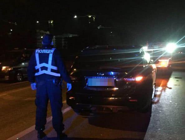 Під Одесою внаслідок ДТП з елітним авто загинув невідомий чоловік