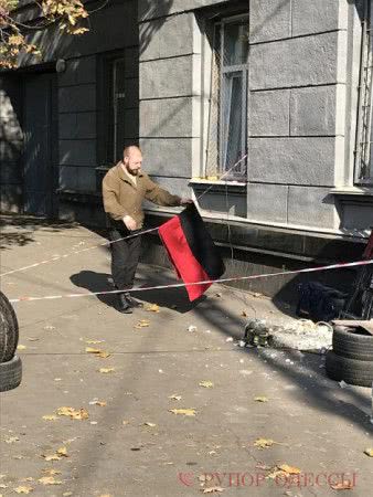 Военные разрешили снести барельеф маршала Георгия Жукова со здания военкомата