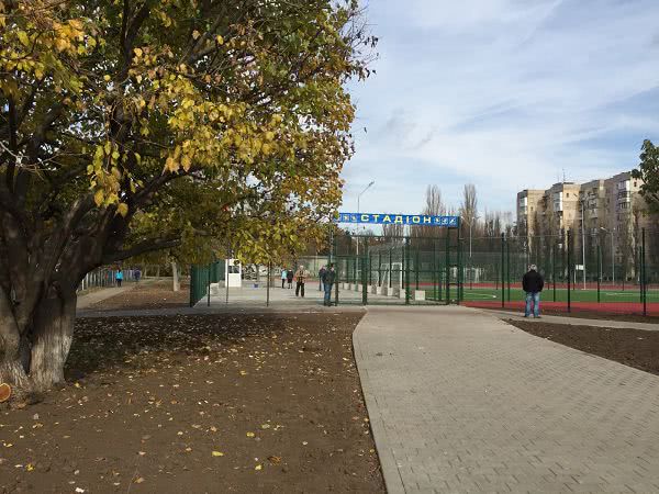 В Одессе завершили капремонт школьного стадиона на Черемушках. Фото