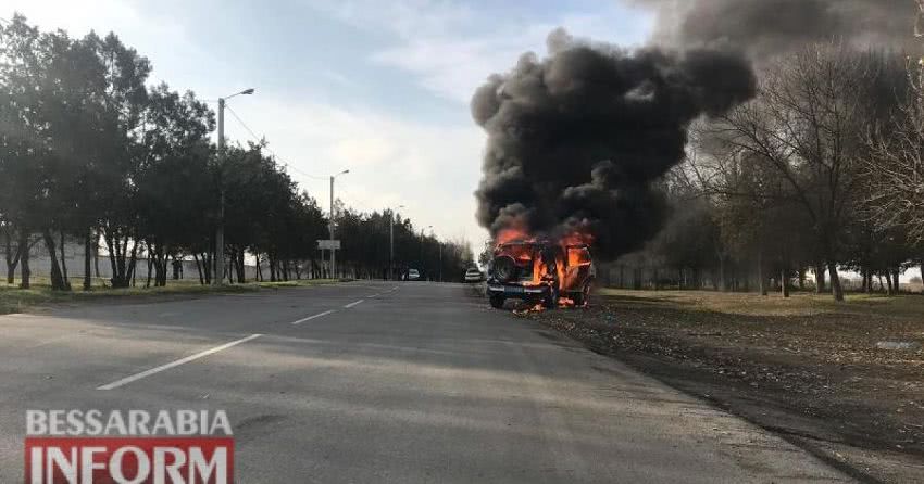 На Одещині вщент згоріло поліцейська автівка