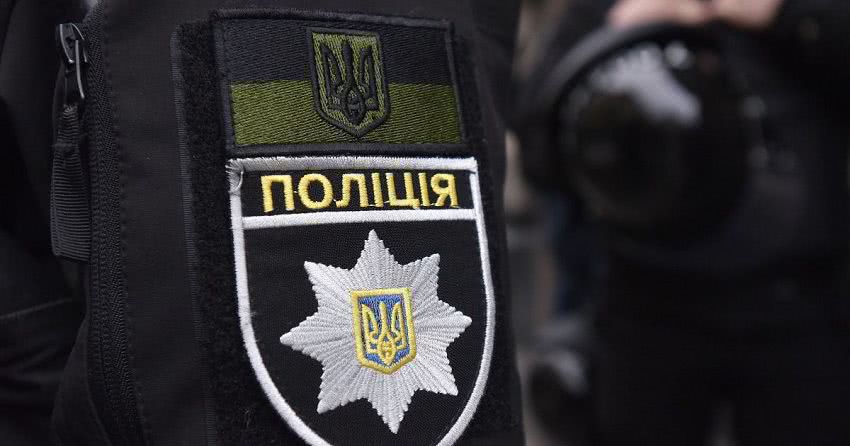 В Одесі невідомі підпалили автомобіль поліцейського біля райвідділу
